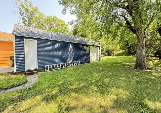 Photo 4 of Single family home for sale at 143 Washington St, Granite Falls, MN 56241 | MLS# 7113138 | Listing updated on 2026-07-22