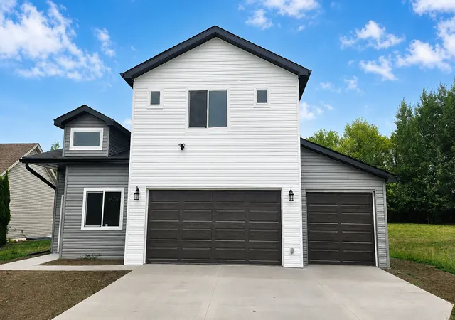 Photo 1 of Single family home for sale at 381 Mill St, Osceola, WI 54020 | MLS# 7113140 | Listing updated on 2026-09-06