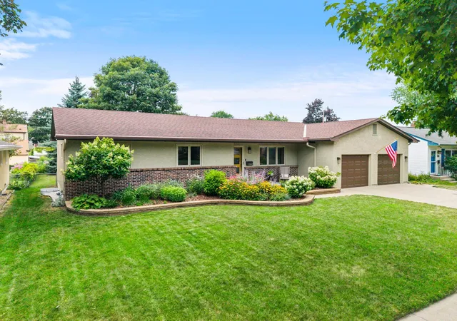 Photo 1 of Sale Pending at 1347 Mackubin St, Saint Paul, MN 55117 | MLS# 7113148 | Listing updated on 2026-08-07