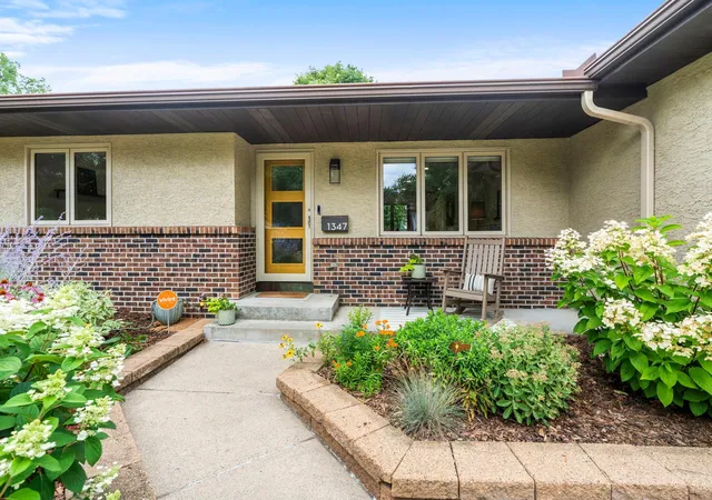Photo 3 of Sale Pending at 1347 Mackubin St, Saint Paul, MN 55117 | MLS# 7113148 | Listing updated on 2026-08-07