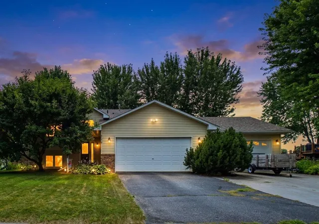 1st image of 739 Kirche Hill Dr, Carver, MN 55315 | MLS# 7113157
