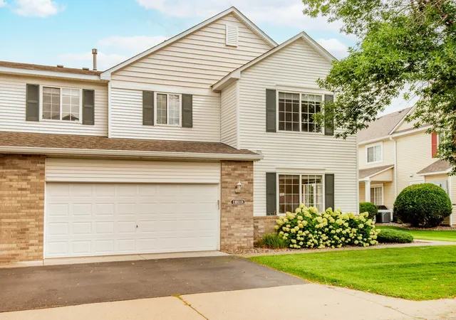 Photo 3 of Single family home for sale at 11011 Oak Grv Cir #B, Saint Paul, MN 55129 | MLS# 7113167 | Listing updated on 2026-08-28