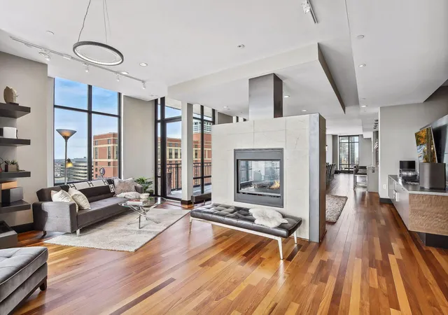 Photo 3 of Condo for sale at 201 S 11th Street #2100, Minneapolis, MN 55403 | MLS# 7113175 | Listing updated on 2026-09-08