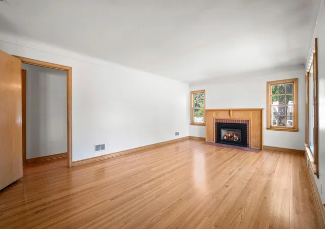 Photo 2 of Sale Pending at 4366 Thomas Ave N, Minneapolis, MN 55412 | MLS# 7113194 | Listing updated on 2026-09-29