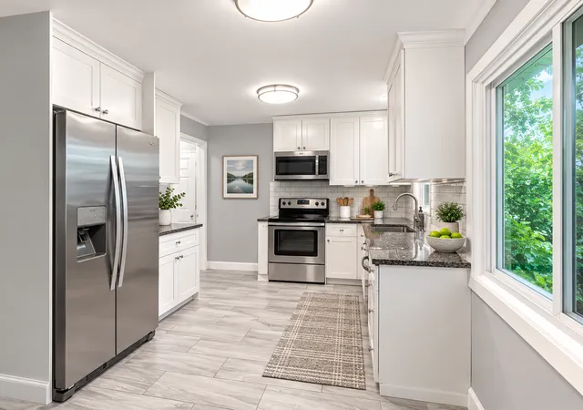 Listing Photo 4 - Condo for sale in building located at 1700 W 66th St, Minneapolis, MN 55423