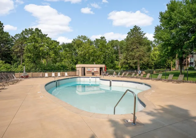 Listing Photo 2 - Condo for sale in building located at 9400 Old Cedar Ave S, Bloomington, MN 55425 - Unit #102