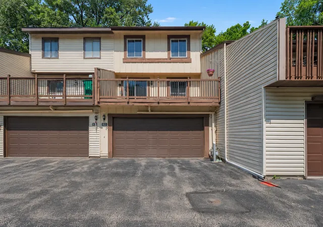 Photo 3 of Sale Pending at 293 River Woods Ln, Burnsville, MN 55337 | MLS# 7113263 | Listing updated on 2026-08-24