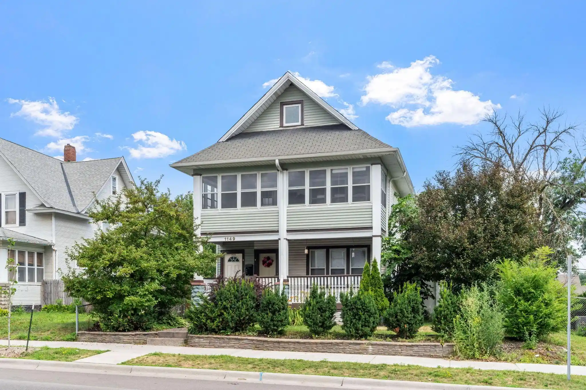 Listing Photo 1 - Condo for sale in 1149 Minnehaha Ave E located at 1149 Minnehaha Ave E, Saint Paul, MN 55106 - Unit 1149 Minnehaha Ave E