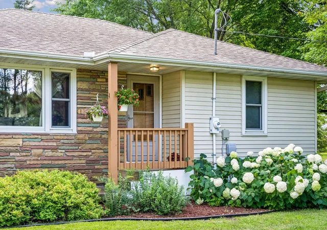 5th image of 23235 Oakdale Dr, Rogers, MN 55374 | MLS# 7113292