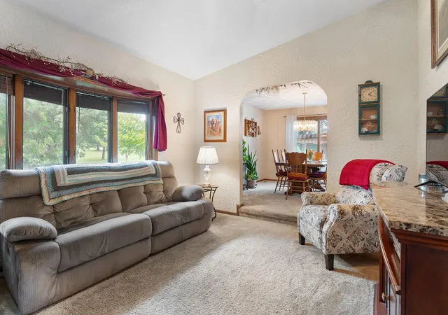 4th image of 545 Crestview Ln, Owatonna, MN 55060 | MLS# 7113293
