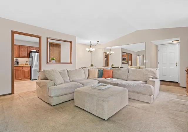 Photo 4 of Single family home for sale at 13401 Pepperwood Cir, Hopkins, MN 55305 | MLS# 7113304 | Listing updated on 2026-09-04