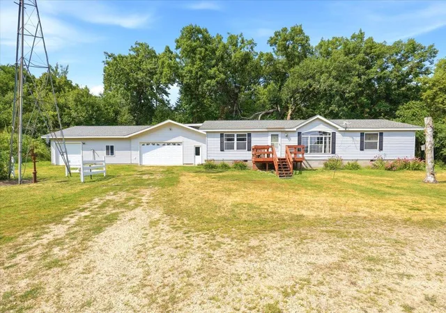 1st image of 1041 220th Ave, New Richmond, WI 54017 | MLS# 7113307