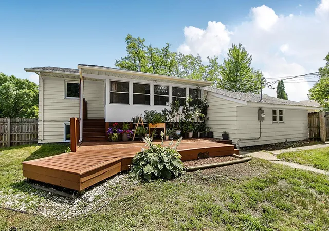 Photo 2 of Sale Pending at 1005 25th Avenue N, Saint Cloud, MN 56303 | MLS# 7113320 | Listing updated on 2026-08-21