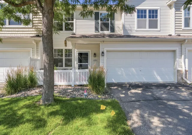 2nd image of 1574 Liberty Cir, Shakopee, MN 55379 | MLS# 7113327