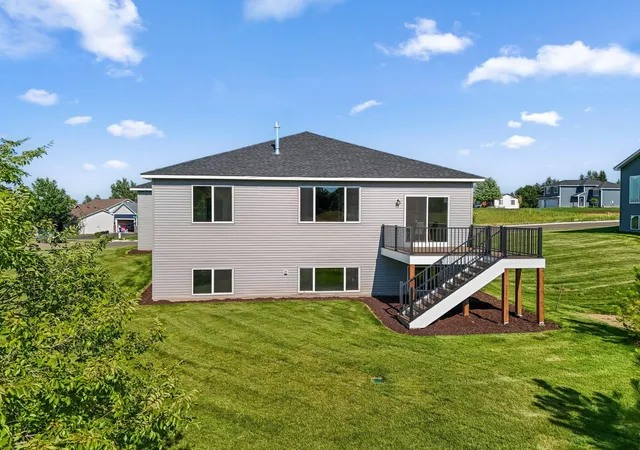 5th image of 1125 Legacy Pkwy, New Richmond, WI 54017 | MLS# 7113350