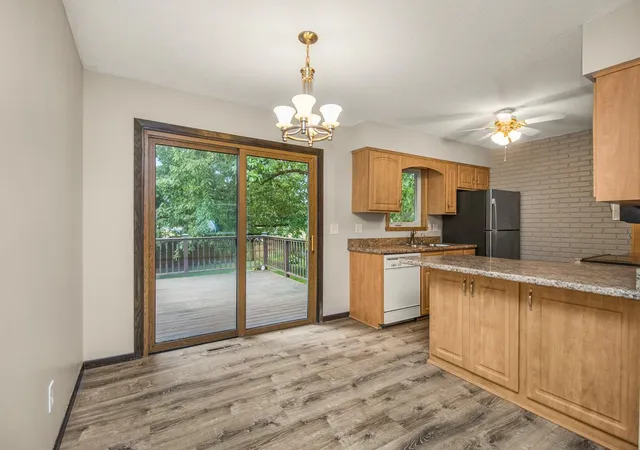 3rd image of 1388 Amaryllis Ln, Eagan, MN 55123 | MLS# 7113385
