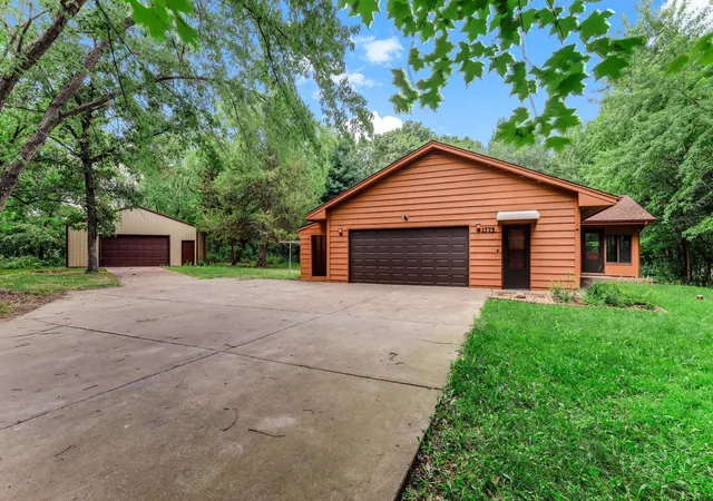 1st image of 1775 214th Ave Nw, Cedar, MN 55011 | MLS# 7113403