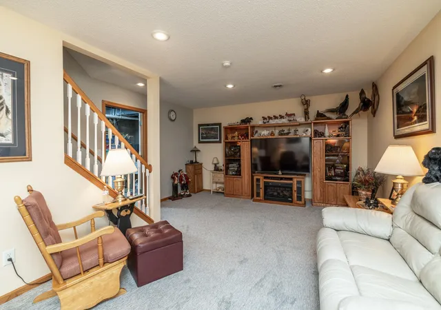 Photo 4 of Single family home for sale at 15053 Dutchman Way, Saint Paul, MN 55124 | MLS# 7113426 | Listing updated on 2026-10-06