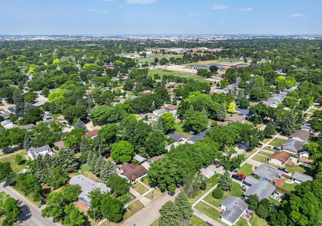 56th image of 1917 15th St S, Fargo, ND 58103 | MLS# 7113431