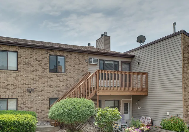 Photo 2 of Sale Pending at 1530 35th Street S #E, Fargo, ND 58103 | MLS# 7113445 | Listing updated on 2026-08-27