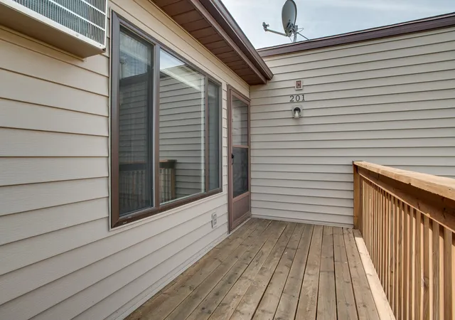 Photo 3 of Sale Pending at 1530 35th Street S #E, Fargo, ND 58103 | MLS# 7113445 | Listing updated on 2026-08-27