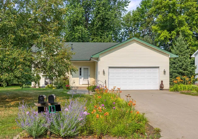 24th image of 805 3rd Ave Nw, Buffalo, MN 55313 | MLS# 7113486