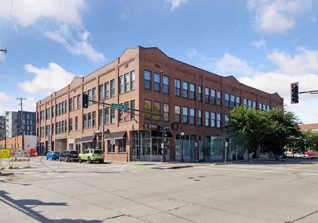 Photo 3 of Condo for sale at 523 Jackson St #302, Saint Paul, MN 55101 | MLS# 7113494 | Listing updated on 2026-08-09