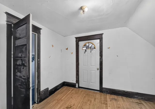 2nd image of 2317 W 4th Street, Duluth, MN 55806 | MLS# 7113530