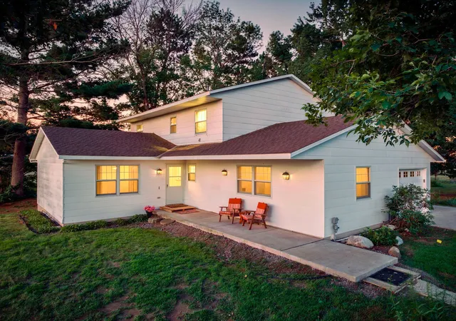 1st image of 6093 362Nd St, North Branch, MN 55056 | MLS# 7113537