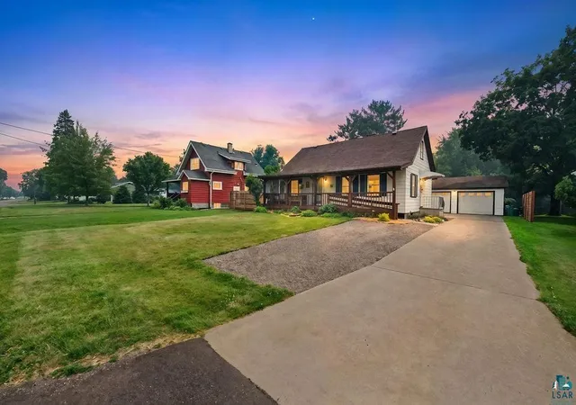 36th image of 220 E Locust St, Duluth, MN 55811 | MLS# 7113563