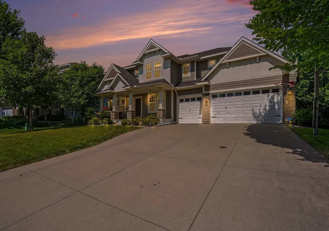 Photo 3 of Mansion for sale at 5310 Black Oaks Ln N, Minneapolis, MN 55446 | MLS# 7113592 | Listing updated on 2026-08-26