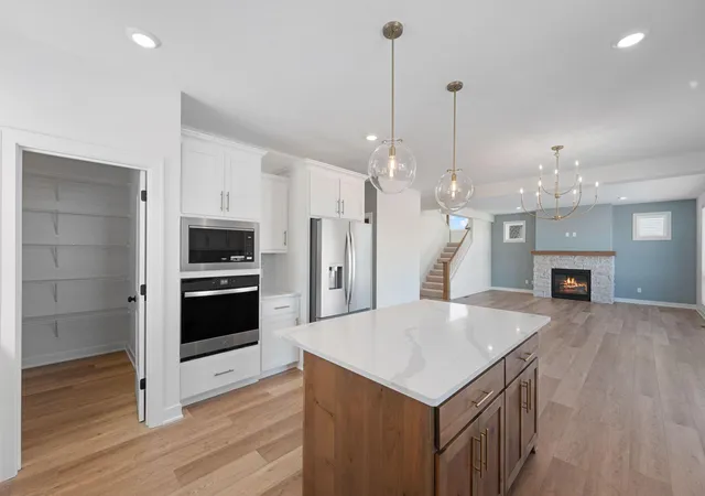 3rd image of 7577 22Nd Ave E, Shakopee, MN 55379 | MLS# 7113601