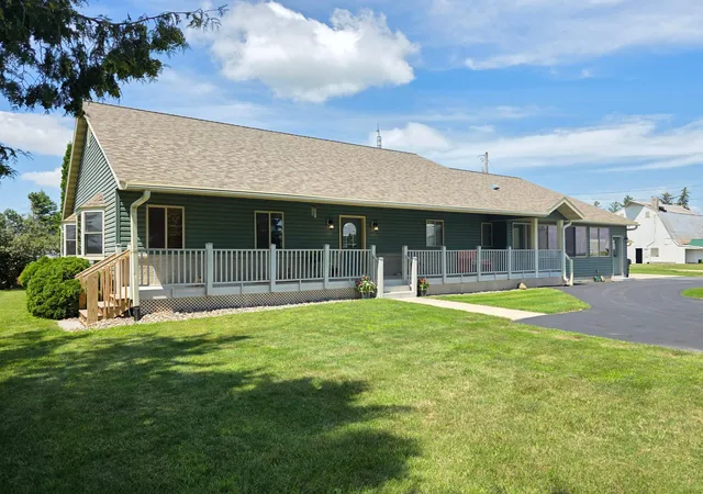 Photo 2 of Sale Pending at 5831 51st Street Ne, Rochester, MN 55906 | MLS# 7113603 | Listing updated on 2026-09-04