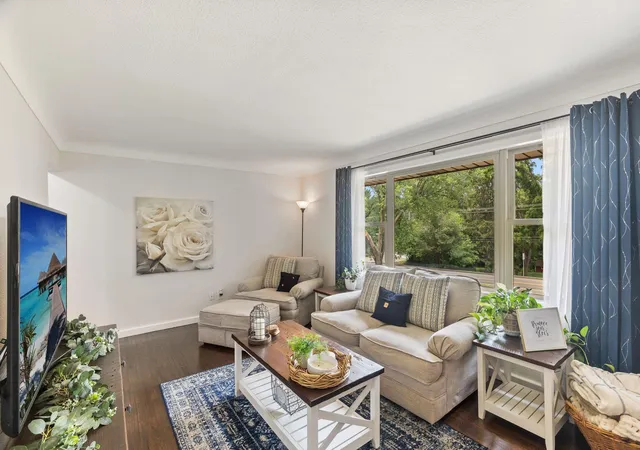 Photo 3 of Single family home for sale at 1716 County Rd C E, Saint Paul, MN 55109 | MLS# 7113605 | Listing updated on 2026-08-11