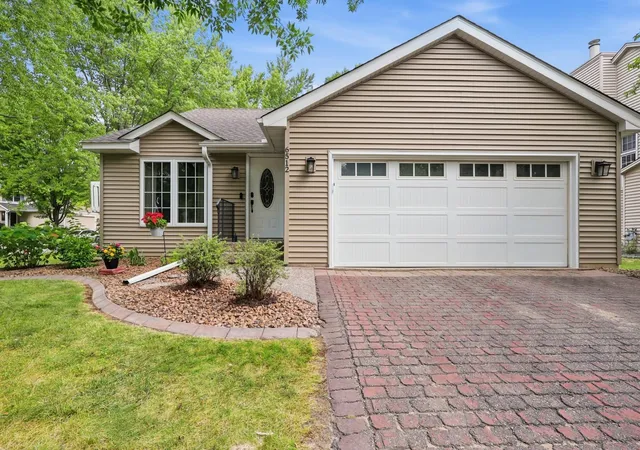 Photo 3 of Single family home for sale at 6512 Gray Fox Curv, Chanhassen, MN 55317 | MLS# 7113612 | Listing updated on 2026-10-06