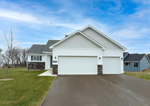1st image of 1422 Woods Rd Ne, Isanti, MN 55040 | MLS# 7113635