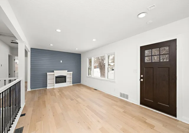 Photo 4 of Single family home for sale at 1756 Saunders Ave, Saint Paul, MN 55116 | MLS# 7113671 | Listing updated on 2026-09-04