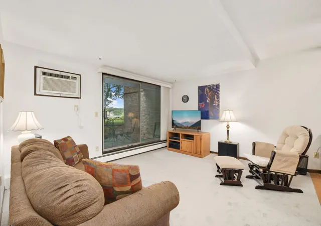 2nd image of 4201 Lakeside Ave N #113, Minneapolis, MN 55429 | MLS# 7113674