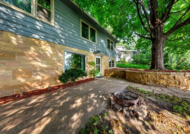 Photo 3 of Sale Pending at 114 14th Street Ne, Rochester, MN 55906 | MLS# 7113684 | Listing updated on 2026-09-21