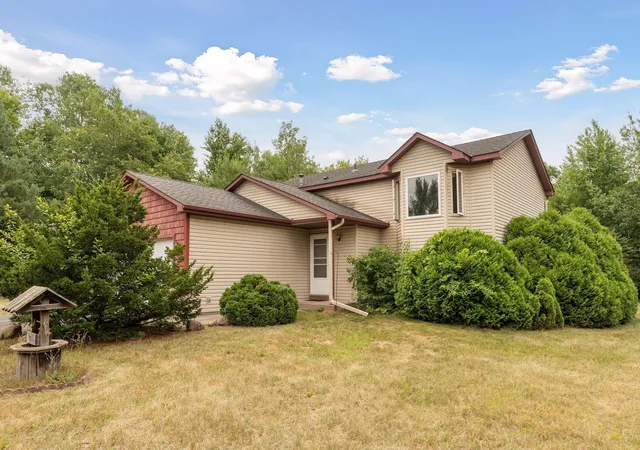 Photo 3 of Sale Pending at 23533 Washington St Ne, Bethel, MN 55005 | MLS# 7113690 | Listing updated on 2026-09-03