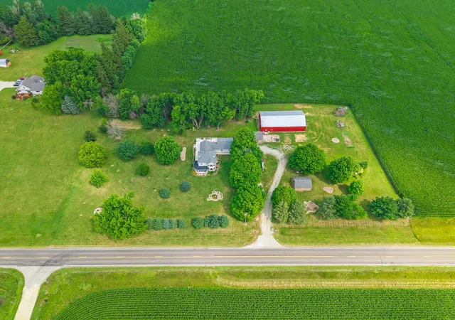 Photo 4 of Single family home for sale at 6321 County 11 Blvd, Kenyon, MN 55946 | MLS# 7113691 | Listing updated on 2026-09-20