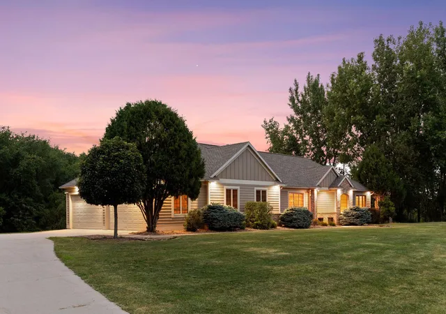 Photo 1 of Single family home for sale at 1057 Ridge Crst Ln Nw, Rochester, MN 55901 | MLS# 7113700 | Listing updated on 2026-09-03