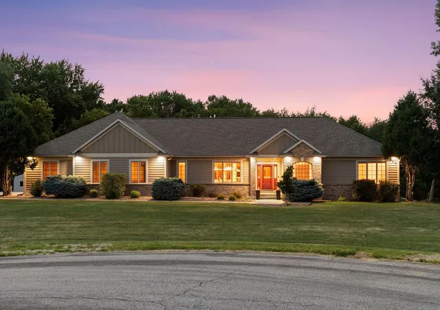 Photo 3 of Single family home for sale at 1057 Ridge Crst Ln Nw, Rochester, MN 55901 | MLS# 7113700 | Listing updated on 2026-09-03