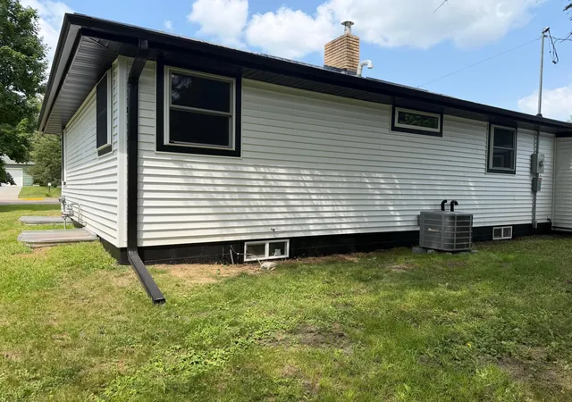 25th image of 431 8th St W, Browerville, MN 56438 | MLS# 7113703