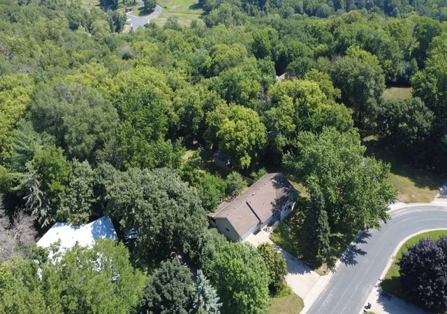 Photo 4 of Single family home for sale at 5200 W 135th Street, Savage, MN 55378 | MLS# 7113709 | Listing updated on 2026-09-21