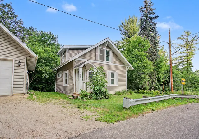 2nd image of S220 Glade Ave, Spring Valley, WI 54767 | MLS# 7113736