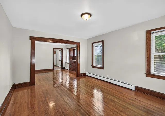 2nd image of 2122 N 6th St, Minneapolis, MN 55411 | MLS# 7113782