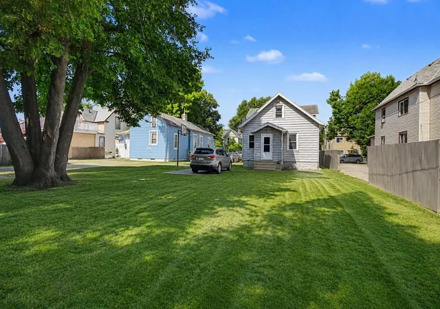 Photo 3 of Single family home for sale at 1625 Polk St Ne, Minneapolis, MN 55413 | MLS# 7113800 | Listing updated on 2026-07-24