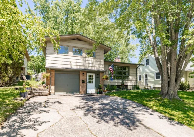 49th image of 4119 Pitt St, Duluth, MN 55804 | MLS# 7113818