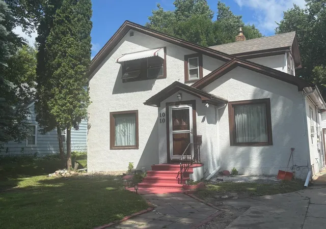 Photo 1 of Single family home for sale at 1010 Trott Ave Sw, Willmar, MN 56201 | MLS# 7113848 | Listing updated on 2026-08-07
